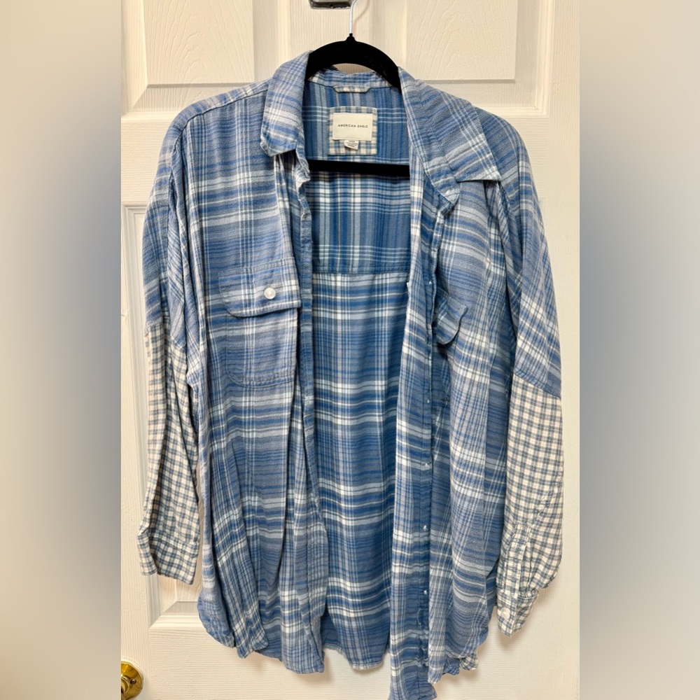 American Eagle Outfitters Blue and White Plaid Shirt